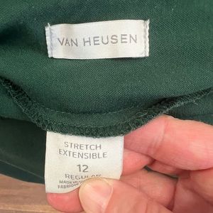 Stretch extensible pull on jewel toned green ankle pants